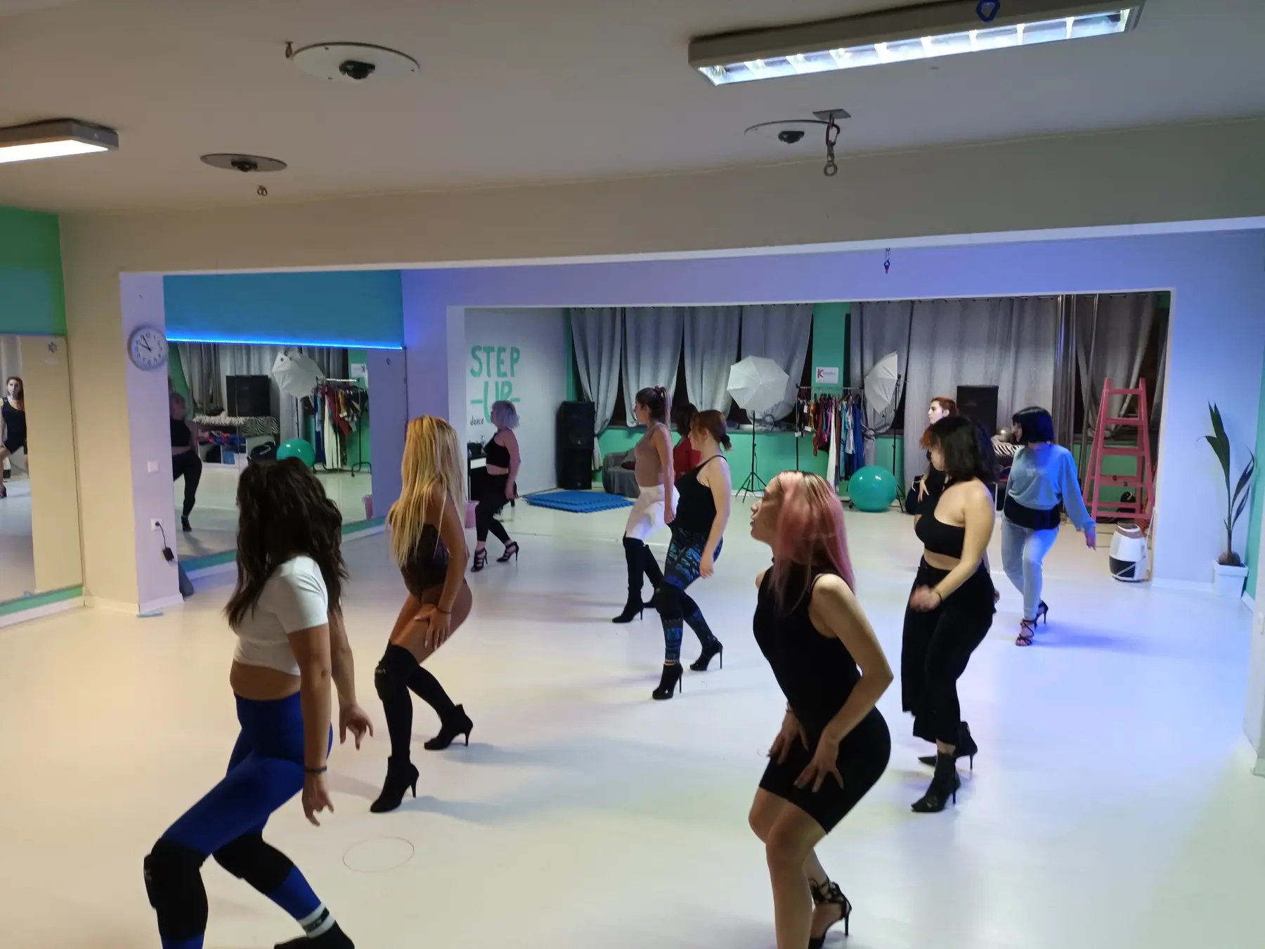 High Heels group class at STEP UP Dance Studio Thessaloniki